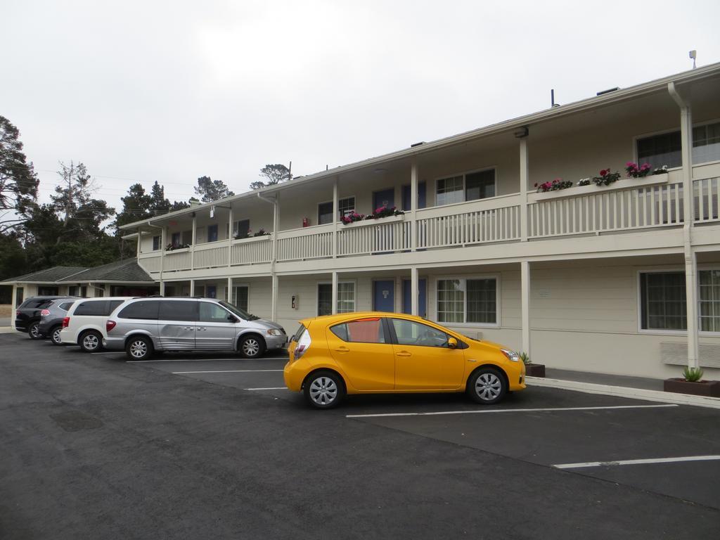 Fisherman'S Cove Inn Monterey Exterior photo